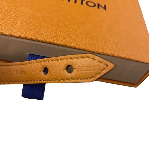 Louis Vuitton Essential V Bracelet Size 19 Brown Monogram Canvas Leather NEW - Picture 6 of 7